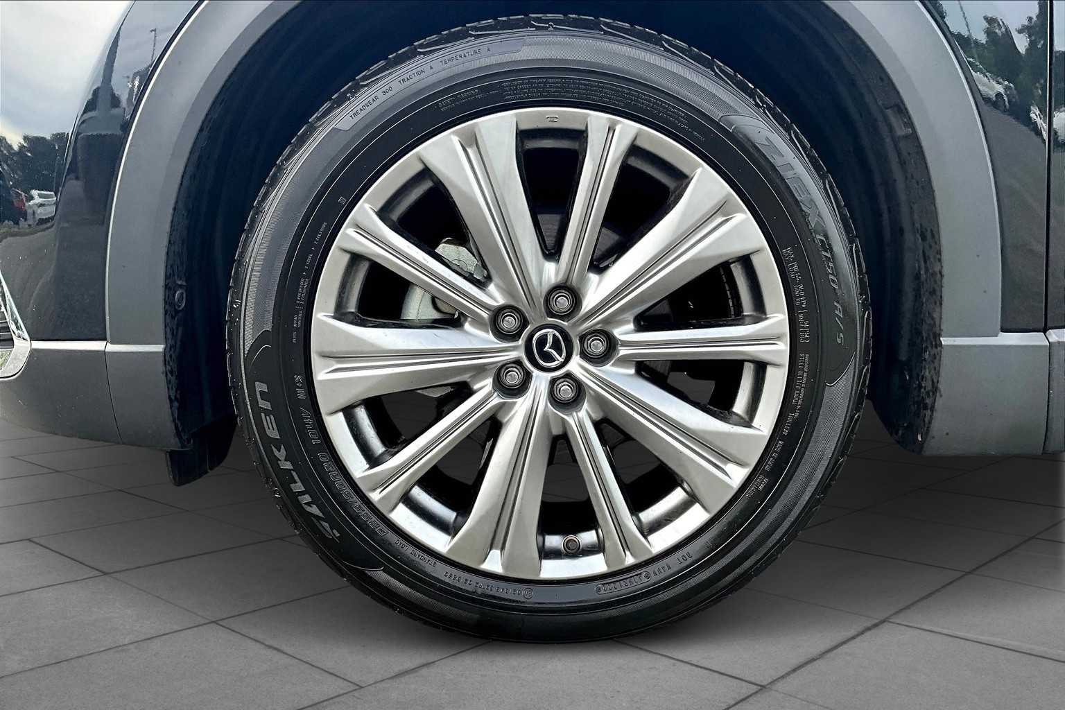 2022 Mazda CX-9 Signature photo 9