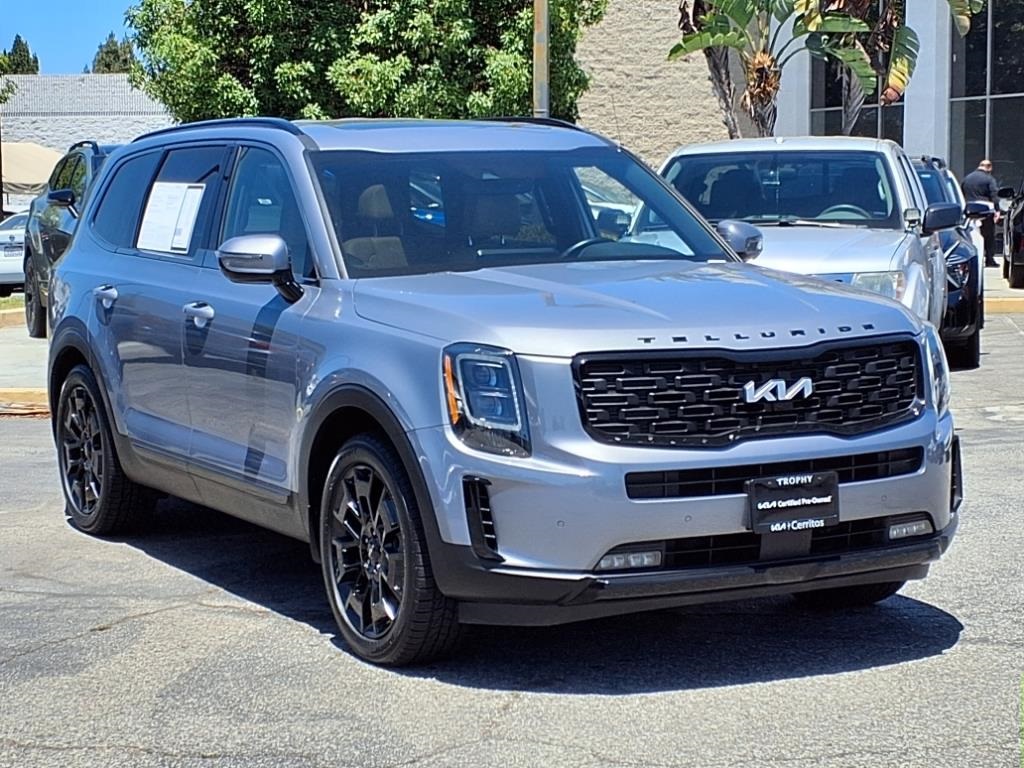2022 Kia Telluride SX photo 2