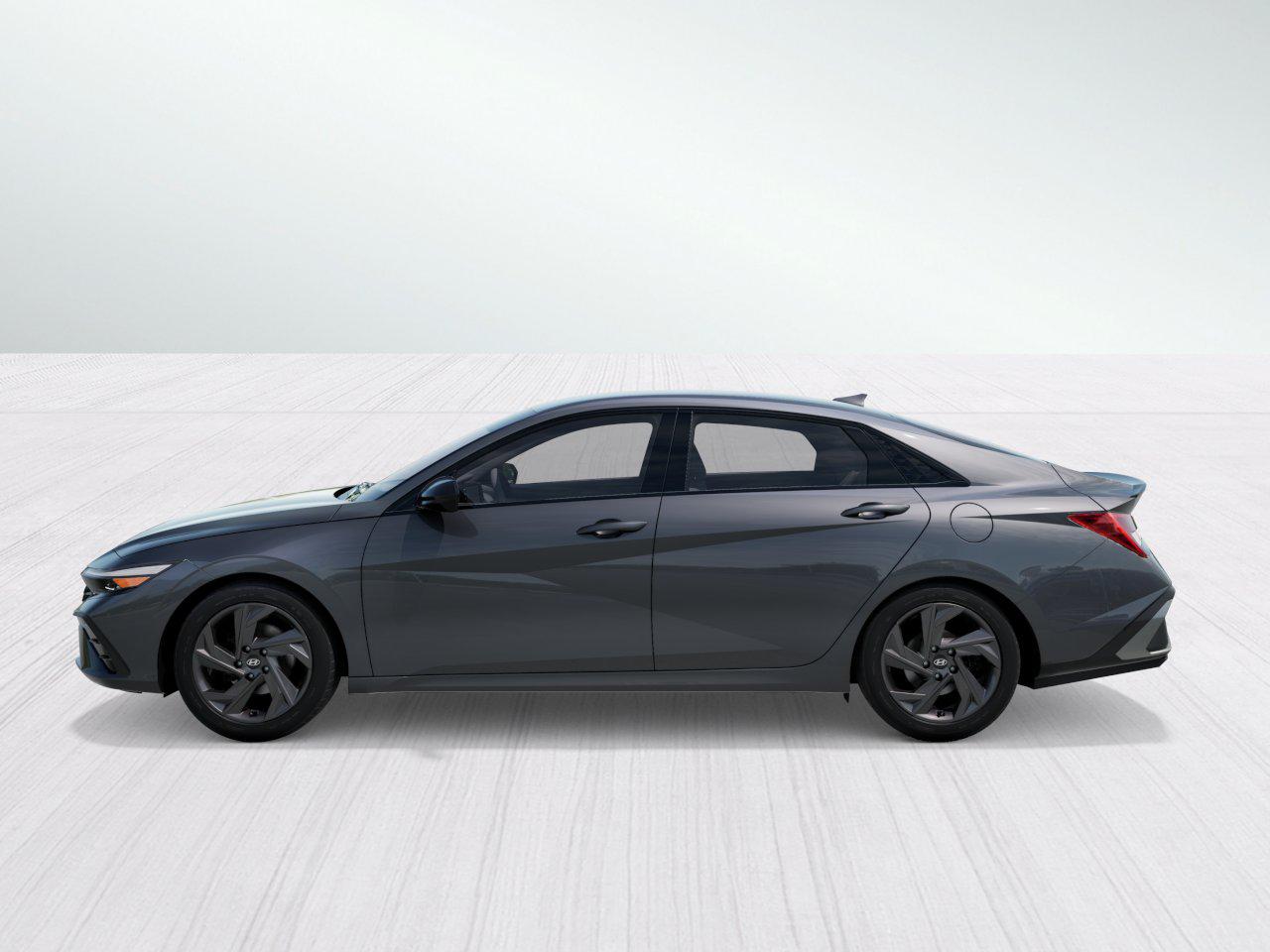 2026 Hyundai Elantra SEL Sport photo 2