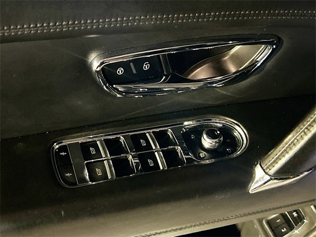2020 Bentley Bentayga V8 photo 14