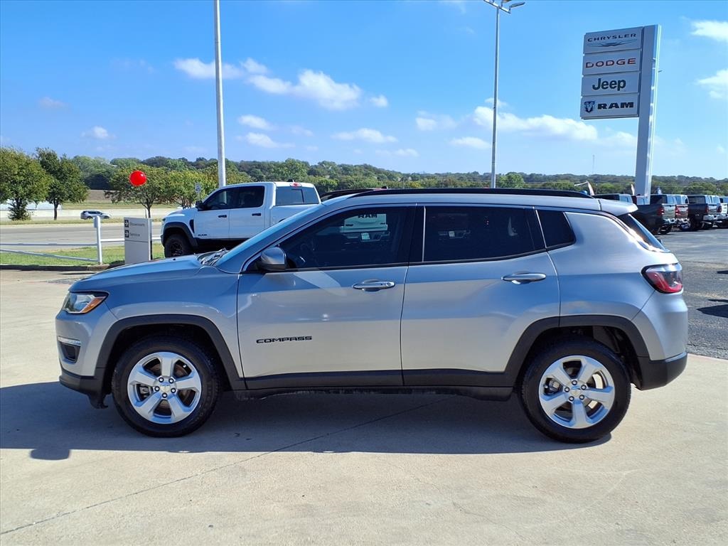 2021 Jeep Compass Latitude photo 4