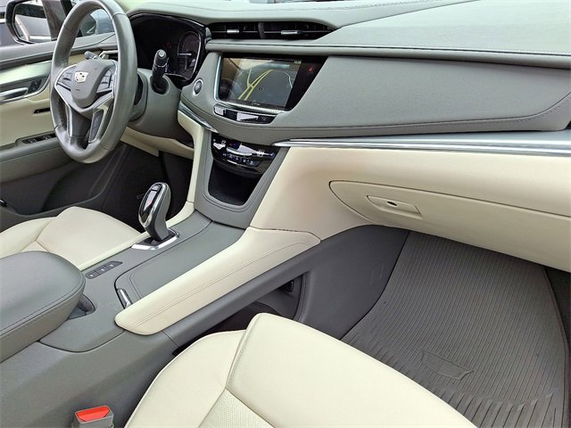 2019 Cadillac XT5 Luxury photo 16