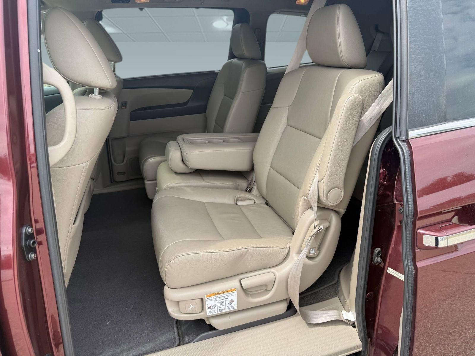 2016 Honda Odyssey EX-L photo 22