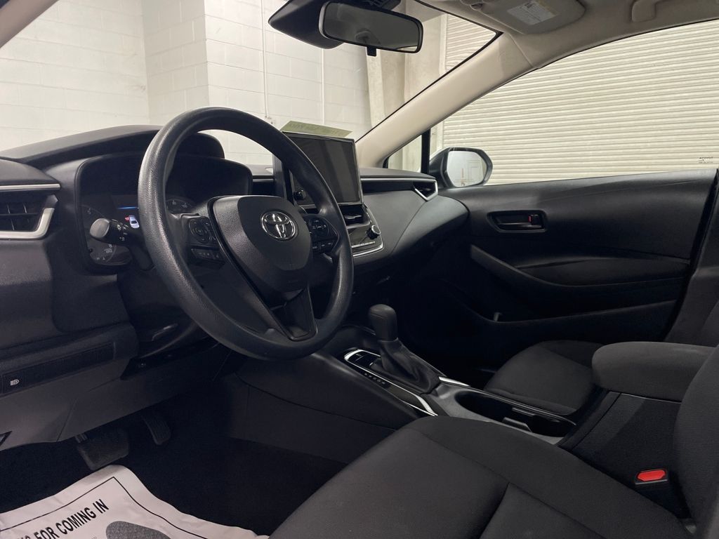 2024 Toyota Corolla LE photo 4