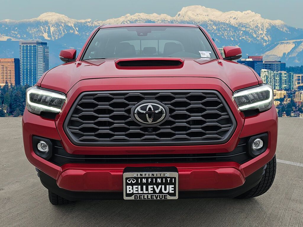 2022 Toyota Tacoma TRD Sport photo 2
