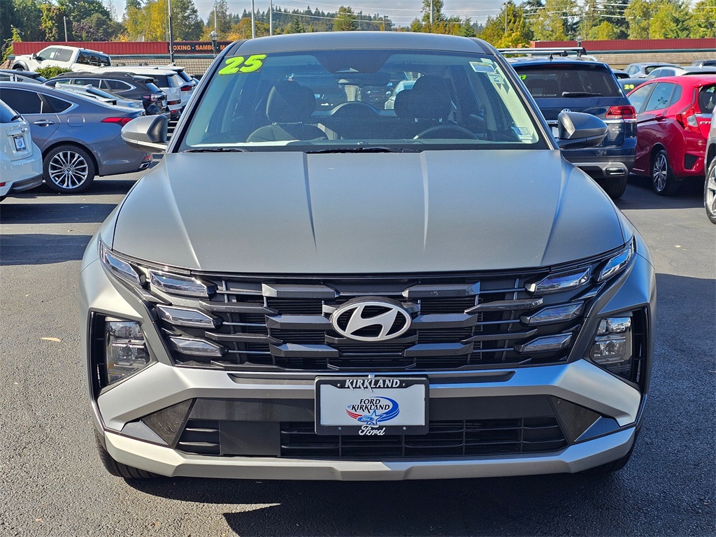 2025 Hyundai Tucson SE photo 2
