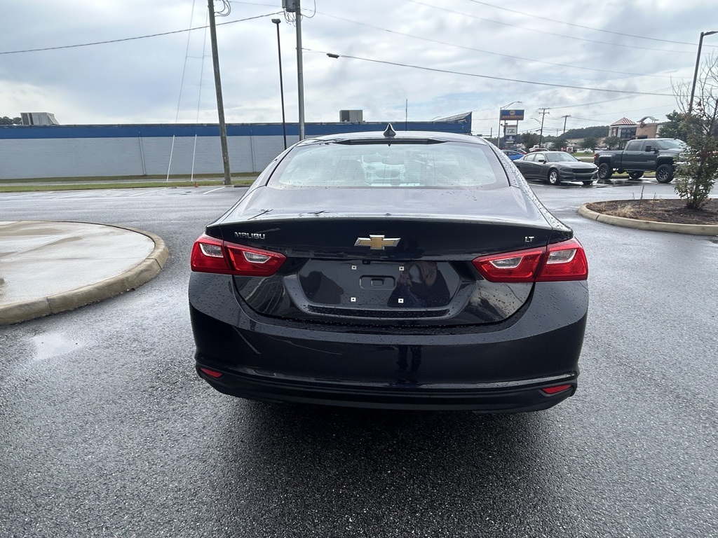 2023 Chevrolet Malibu 1LT photo 3