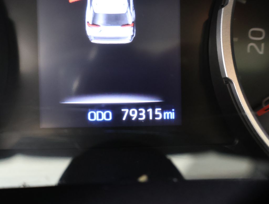 2021 Toyota RAV4 XLE Premium photo 8