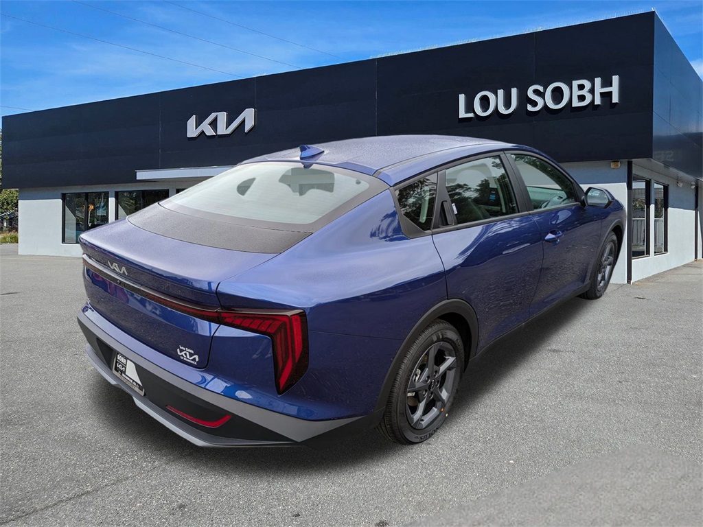 2025 Kia K4 LXS photo 3