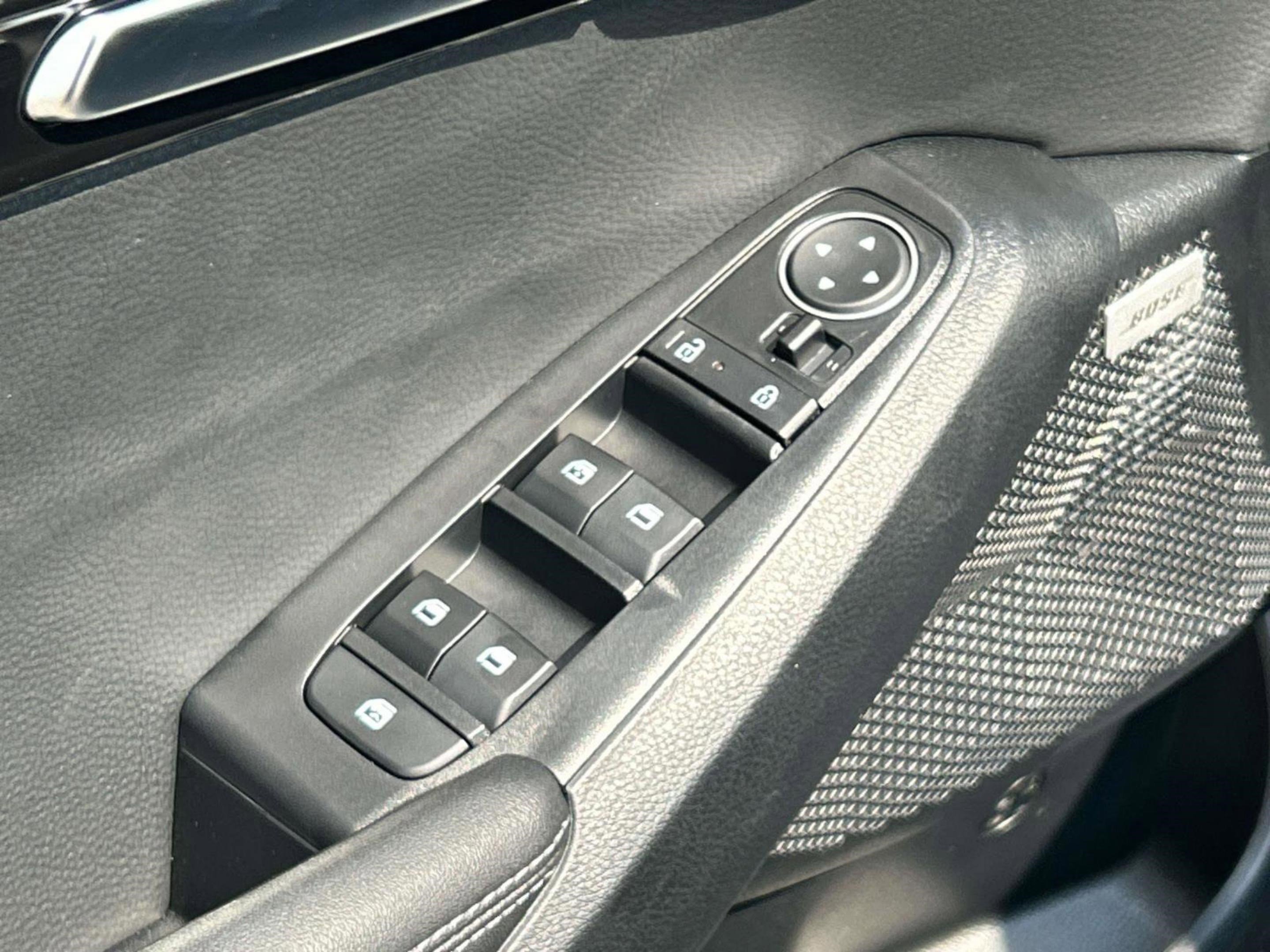 2026 Kia Seltos SX photo 19