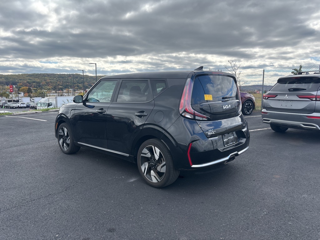 2023 Kia Soul GT-Line photo 4
