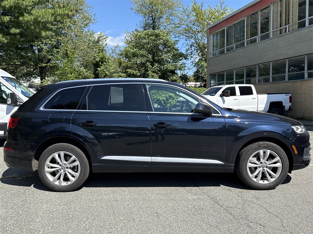 2017 Audi Q7 3.0T Premium Plus photo 2