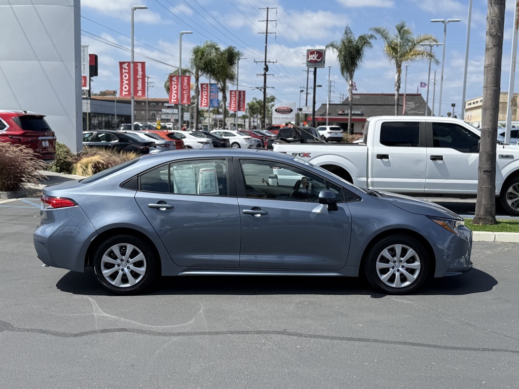 2025 Toyota Corolla LE photo 12