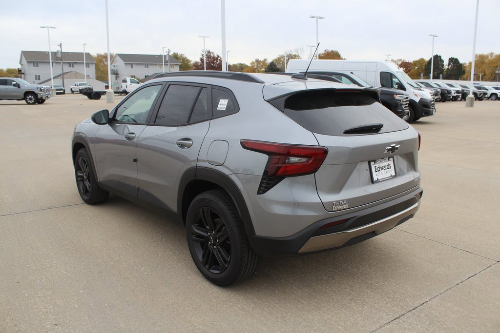 2026 Chevrolet Trax ACTIV photo 2