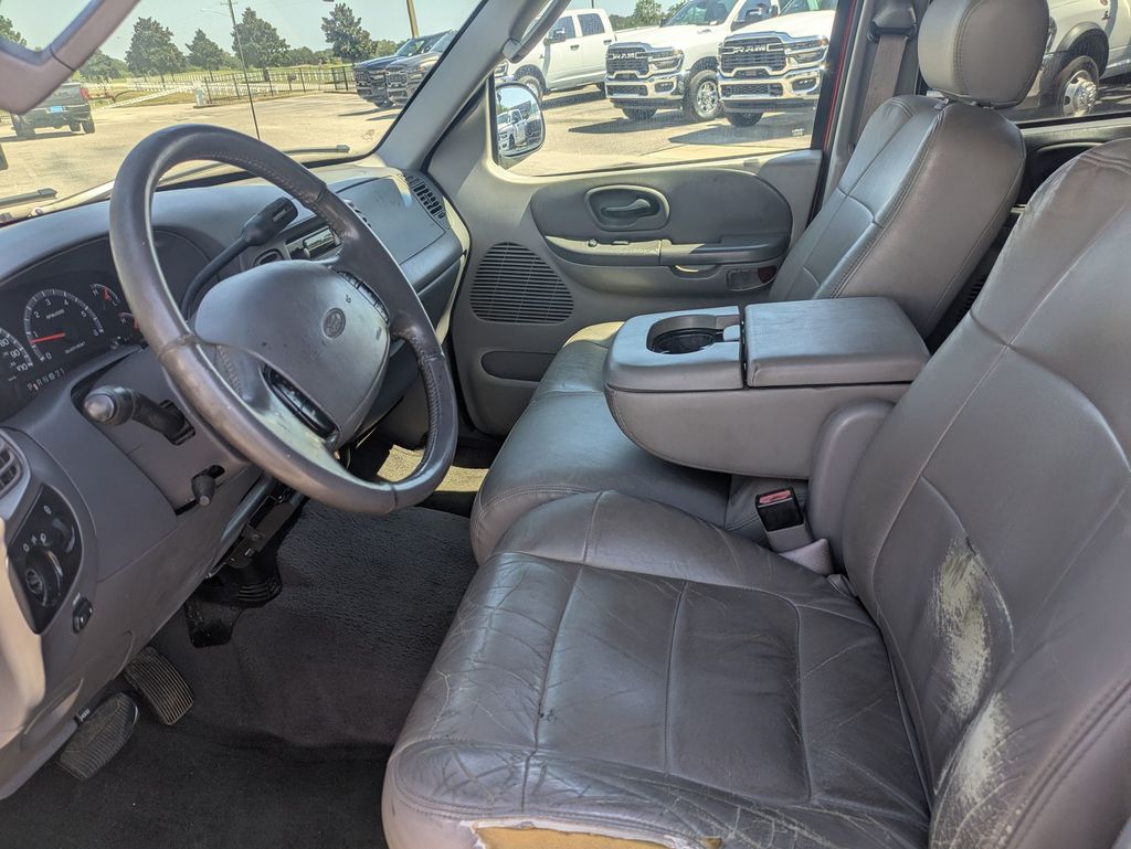 2002 Ford F-150 XLT photo 11
