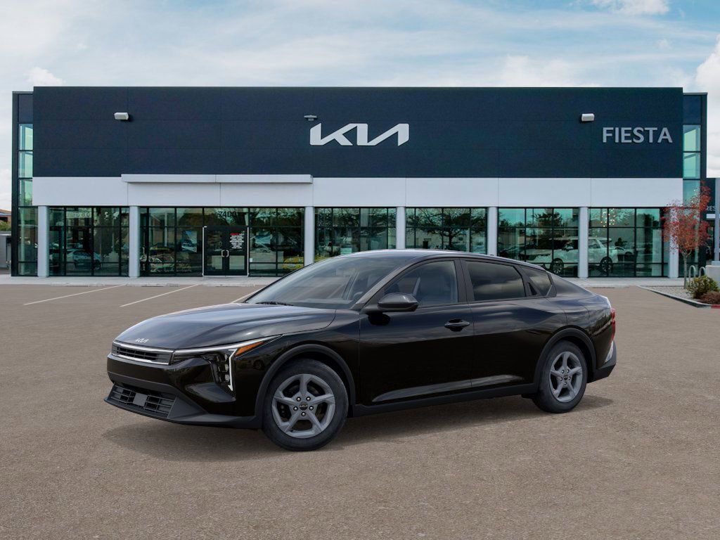 2025 Kia K4 LXS photo 3