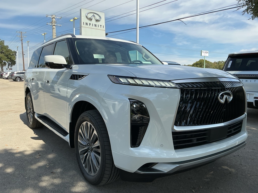 2026 Infiniti QX80 Luxe photo 9