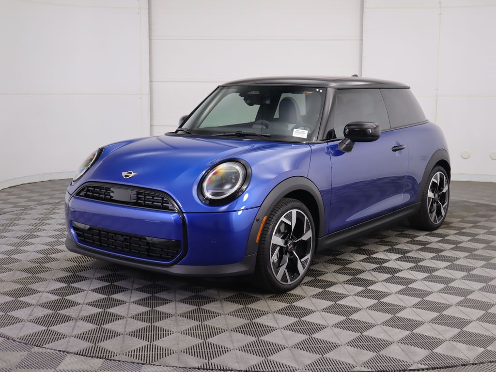 2026 MINI Hardtop 2 Door Oxford Edition's photo