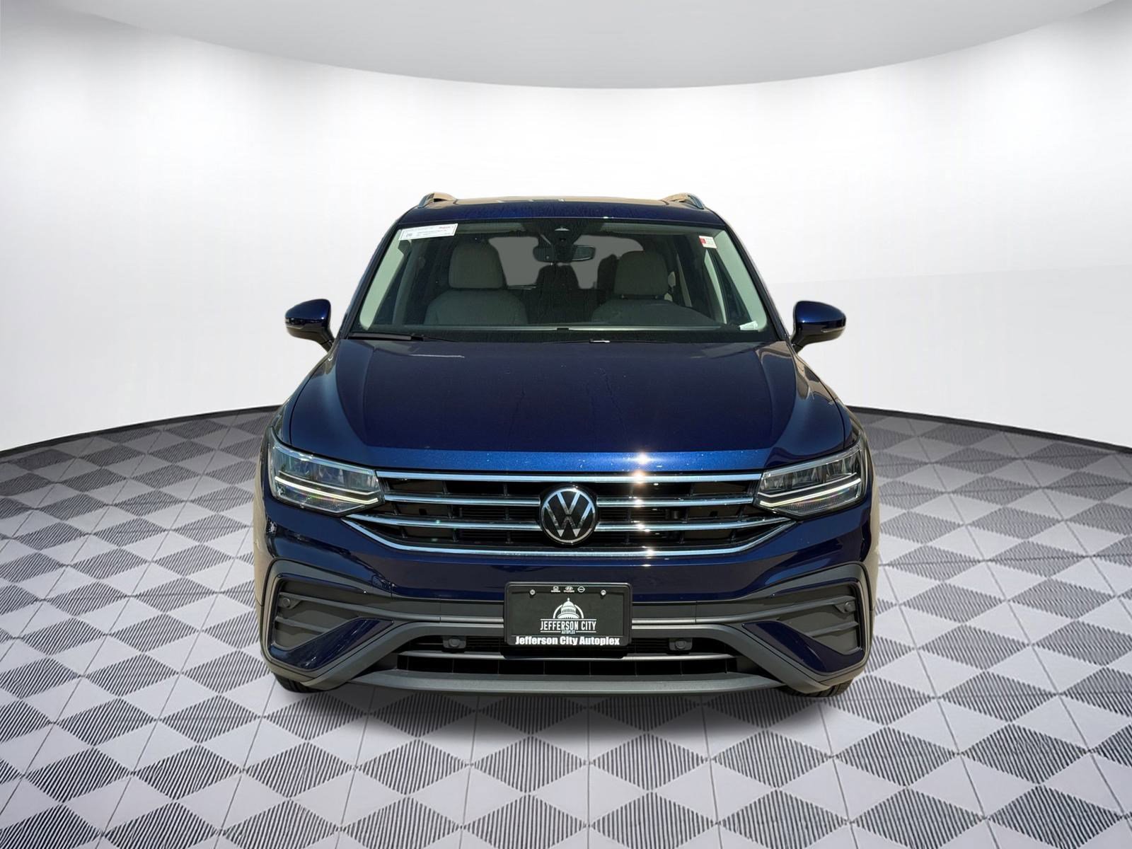 2024 Volkswagen Tiguan SE Wolfsburg Edition photo 5