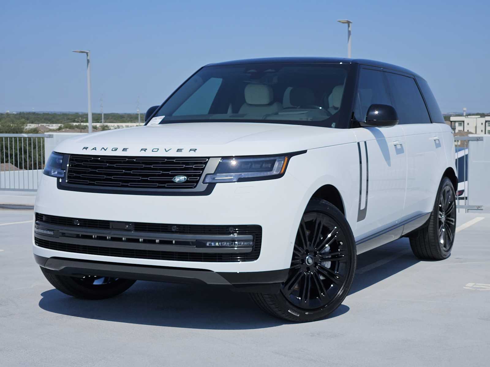 2025 Land Rover Range Rover SE's photo