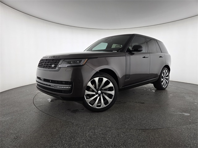 2025 Land Rover Range Rover SE's photo