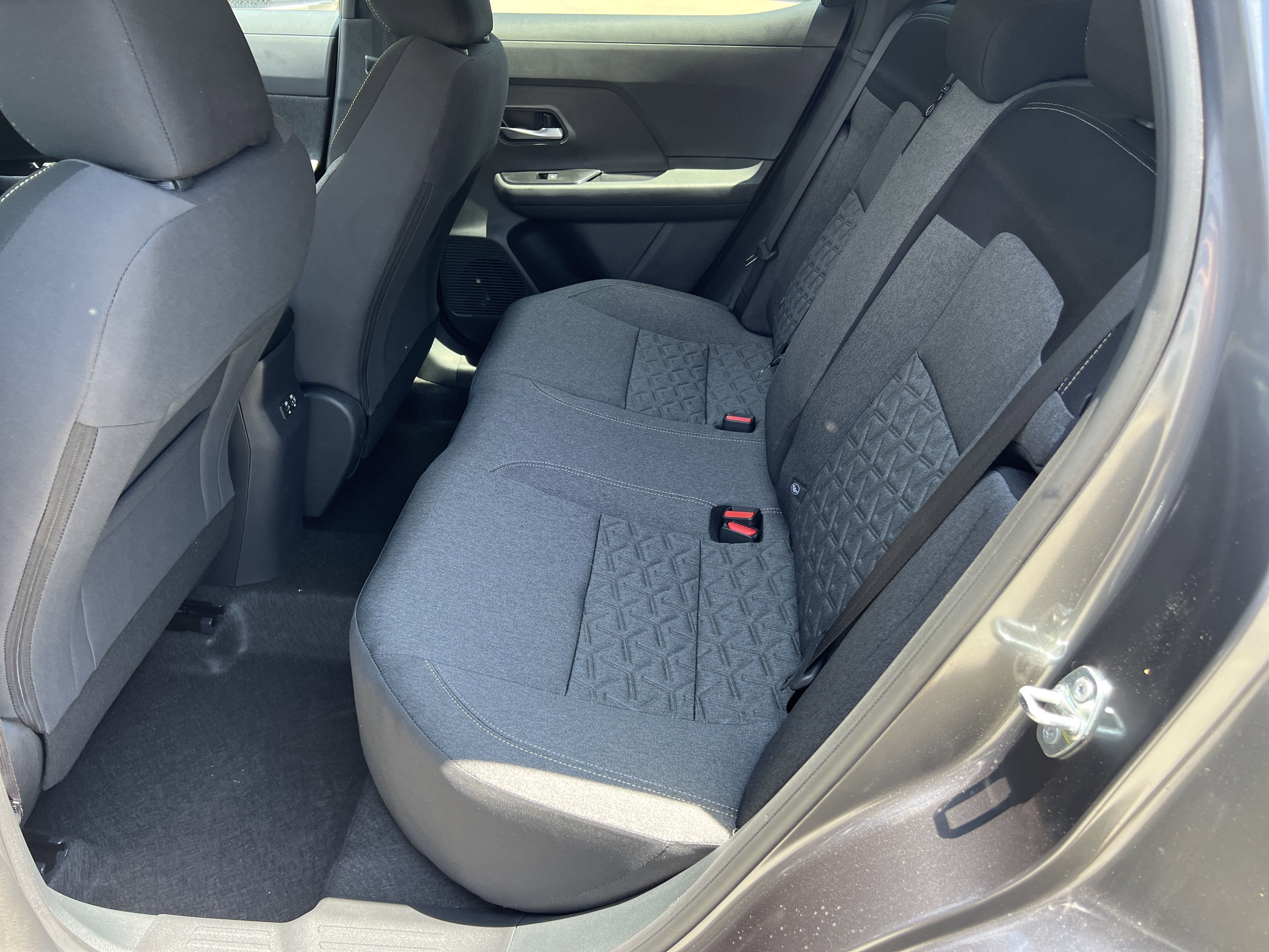 2025 Nissan Kicks SV photo 5