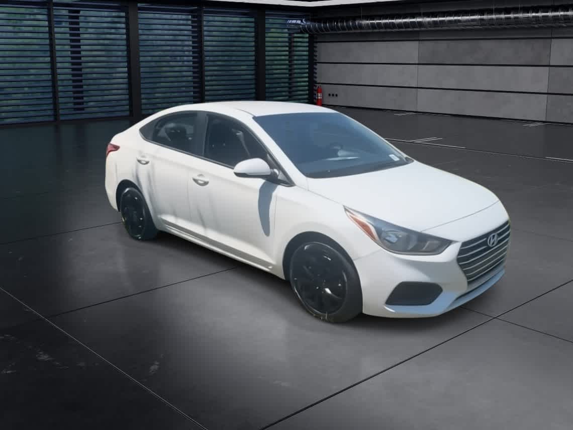 2022 Hyundai Accent SE photo 3