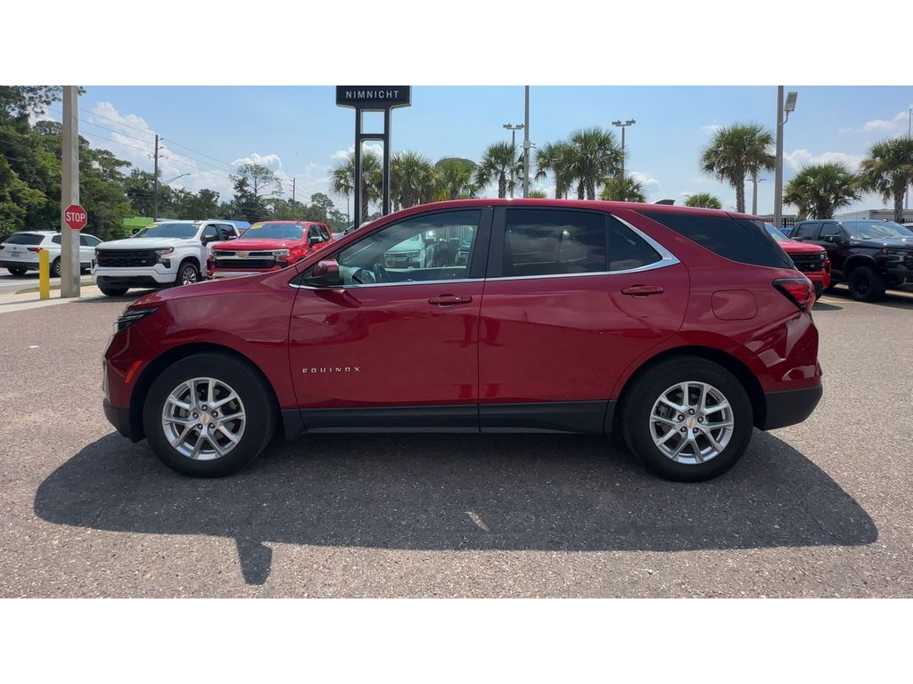 2023 Chevrolet Equinox LT photo 3