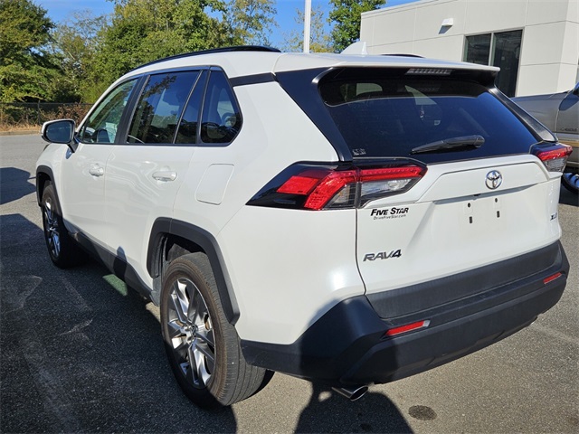 2023 Toyota RAV4 XLE Premium photo 4