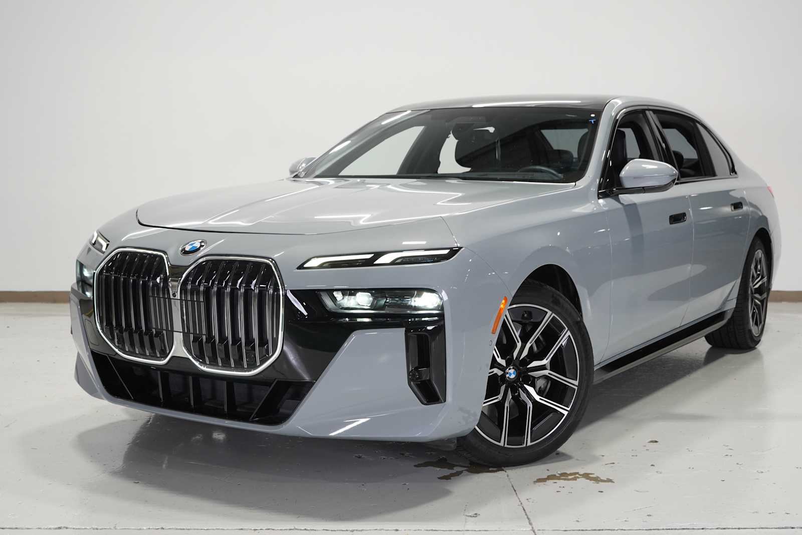 2023 BMW 7 Series 760i xDrive