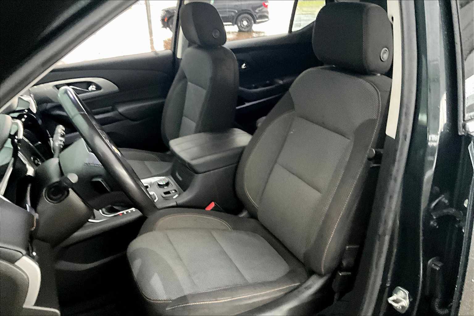 2021 Chevrolet Traverse Cloth photo 6
