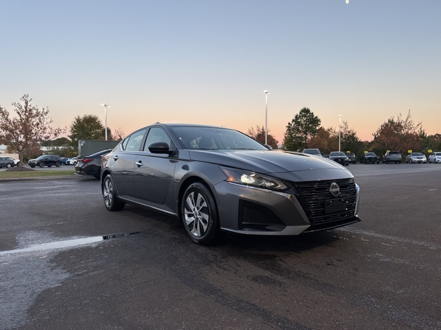 2024 Nissan Altima 2.5 S photo 4