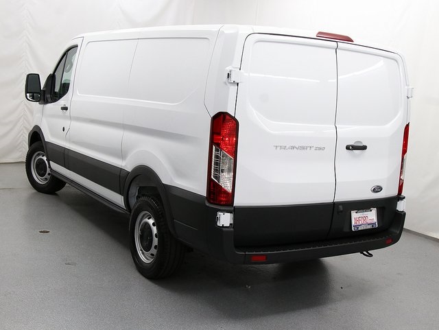 2025 Ford Transit photo 3