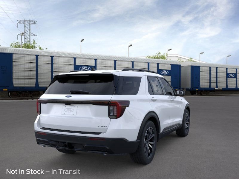 2026 Ford Explorer ST-Line photo 4