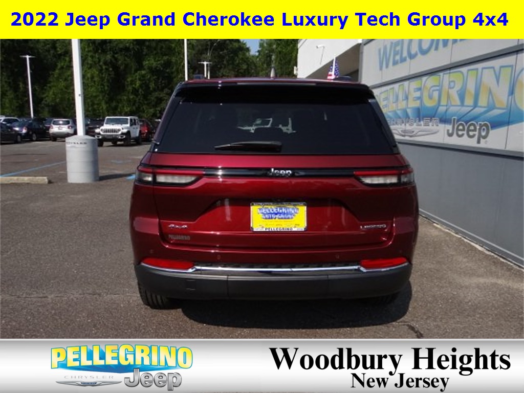 2022 Jeep Grand Cherokee Laredo photo 5