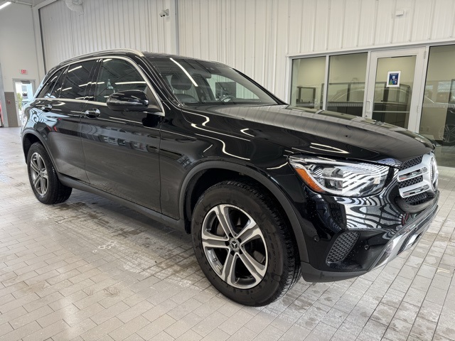 2022 Mercedes-Benz GLC GLC300's photo