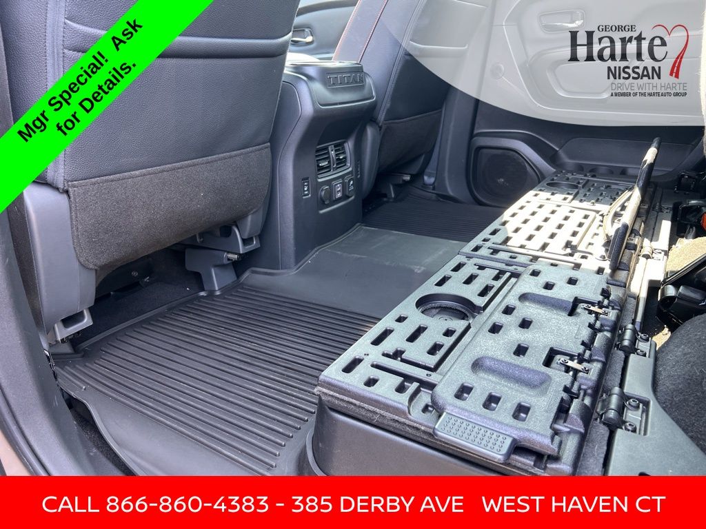 2024 Nissan Titan PRO-4X photo 24