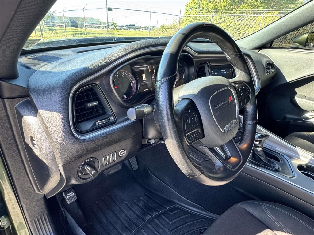 2020 Dodge Challenger SXT photo 2