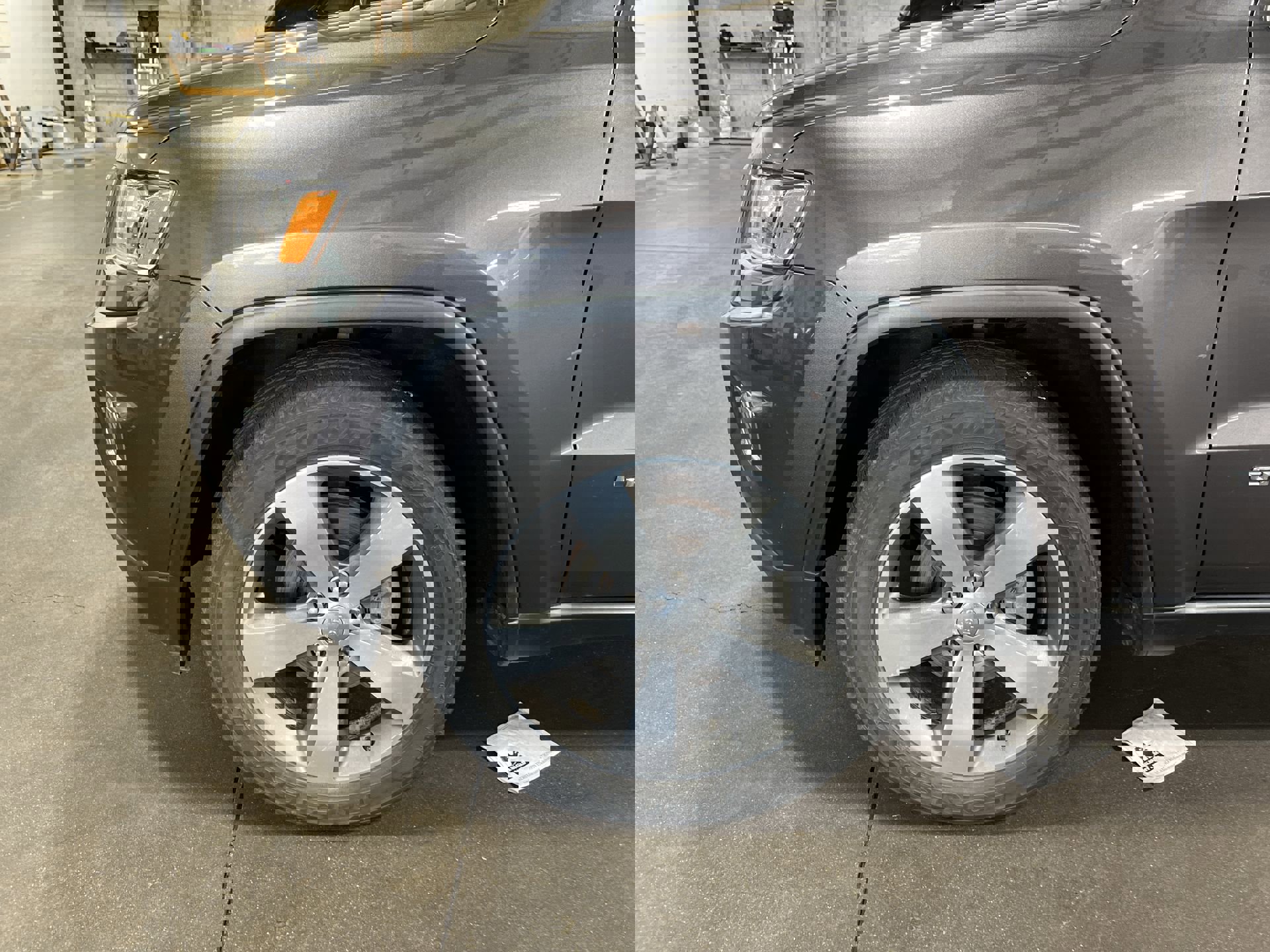 2015 Jeep Grand Cherokee Limited photo 30