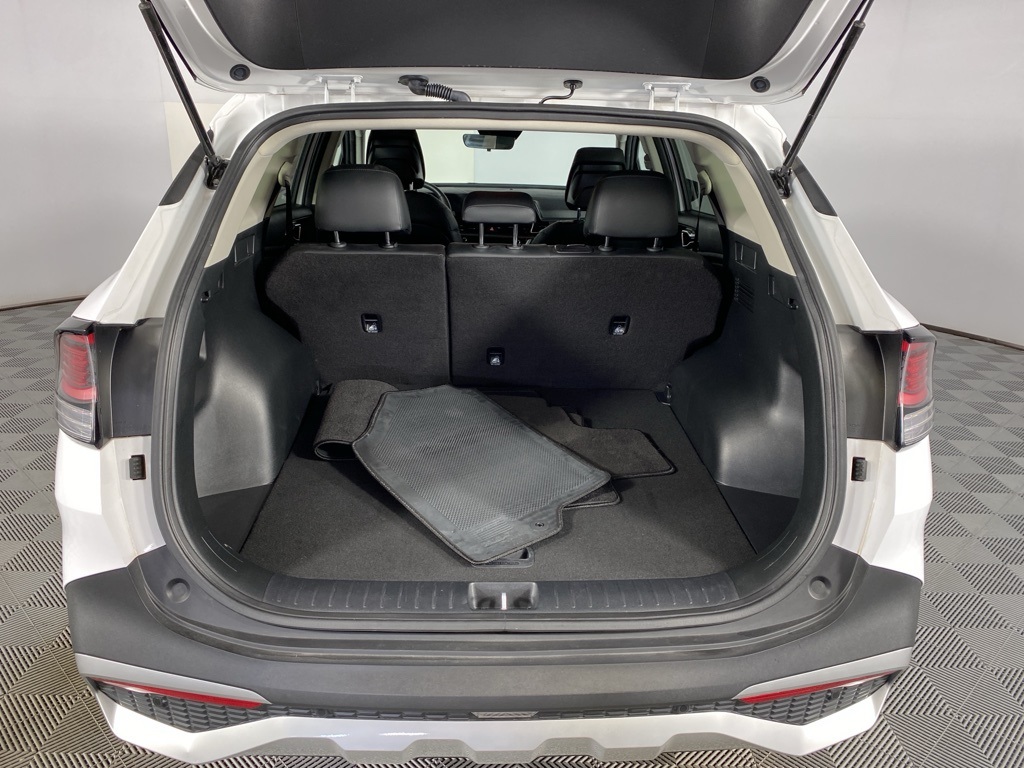 2023 Kia Sportage EX photo 8