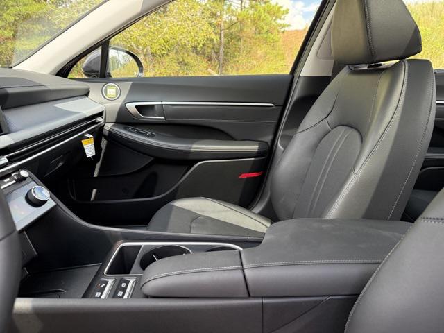 2025 Hyundai Sonata Hybrid Limited photo 24
