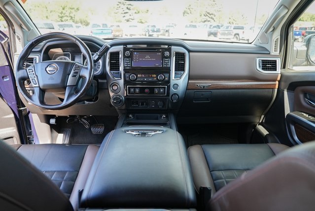 2018 Nissan Titan Platinum Reserve photo 30
