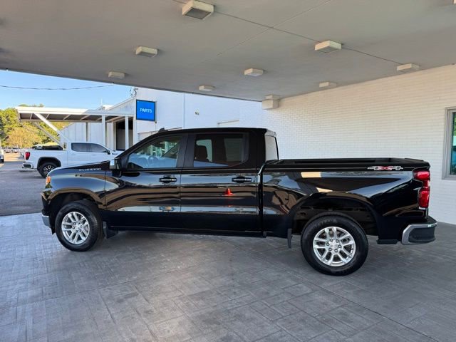 2022 Chevrolet Silverado 1500 LT photo 4