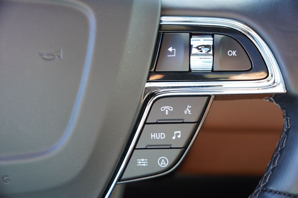 2024 Lincoln Navigator Reserve Luxury Monochromatic photo 35