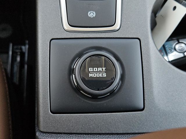 2025 Ford Bronco Sport Outer Banks photo 13