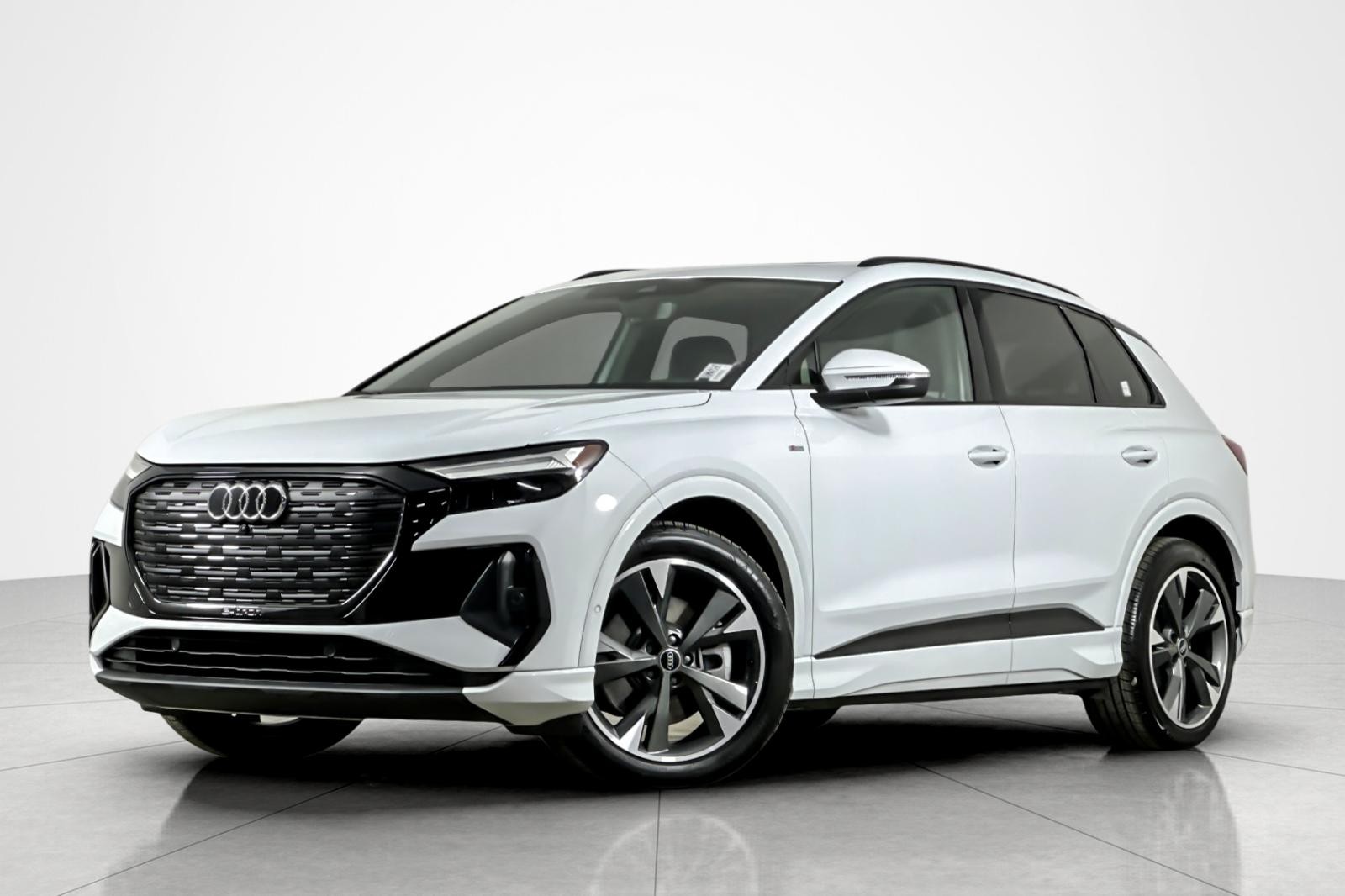2024 Audi Q4 e-tron Premium Plus