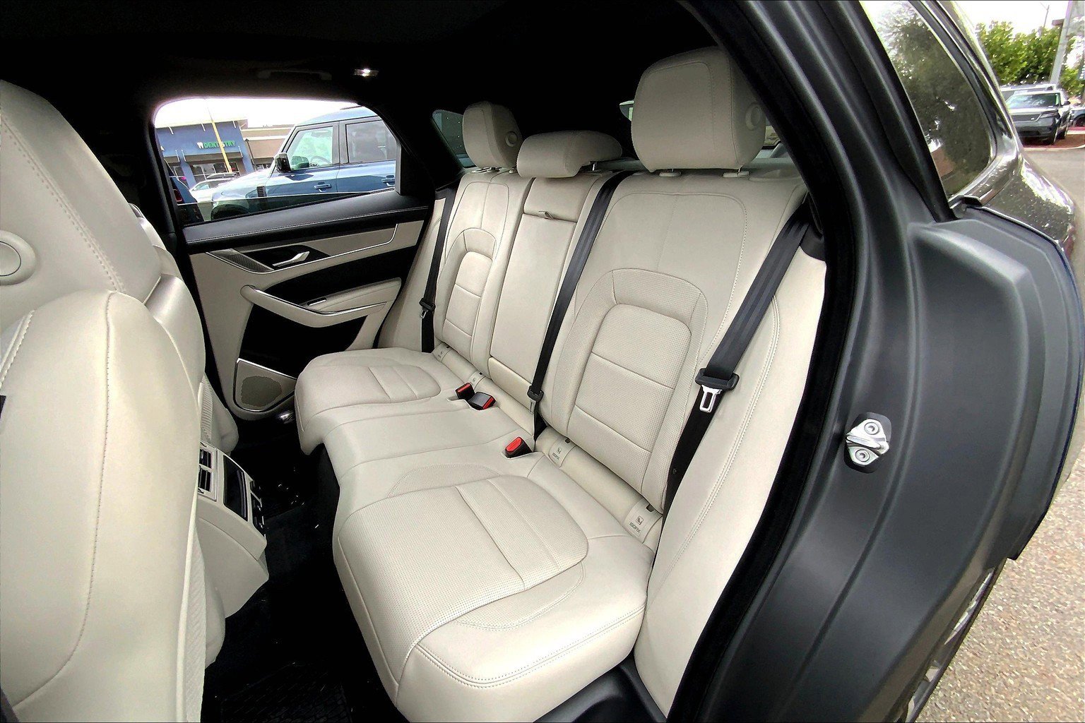 2026 Jaguar F-PACE P250 R-Dynamic S photo 10