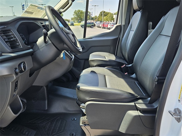 2025 Ford Transit photo 11