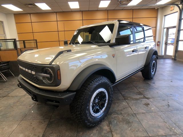 2025 Ford Bronco Badlands photo 3