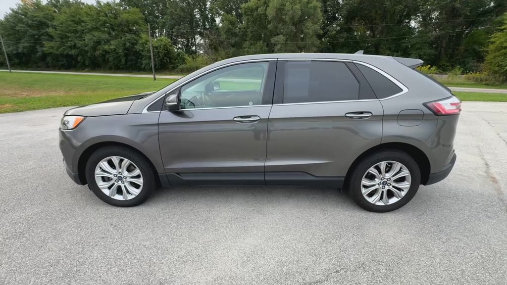 2019 Ford Edge Titanium photo 5